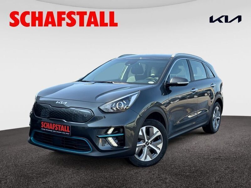 Grau ((agt) interstellar grau met.) Gebraucht 2021 Kia e-Niro 3 SUV | 17.979 € (Guter Preis) - Bild 1/2