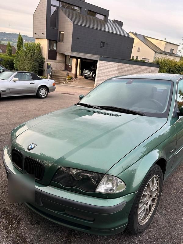 Używany BMW 320 150 KM (110 kW) 1999 Zielony Sedan/Limuzyna