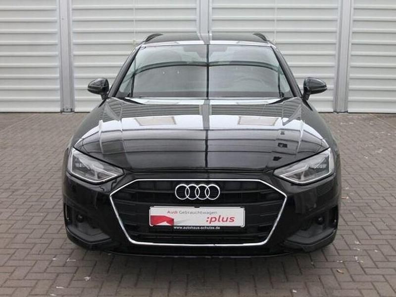 Gebraucht Audi A4 150 PS (110 kW) 2022 Mythosschwarz metallic Kombi