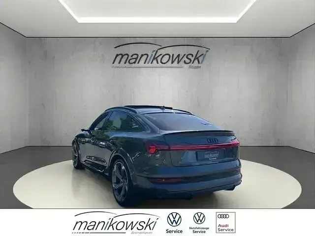 Gebraucht Audi e-tron Ambiente 272 kW (370 PS) 2022 Grau SUV