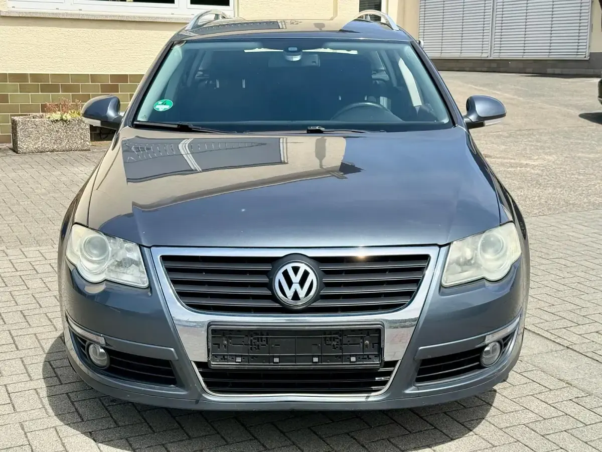 Gebraucht VW Passat 140 PS (102 kW) 2010 Grau Kombi