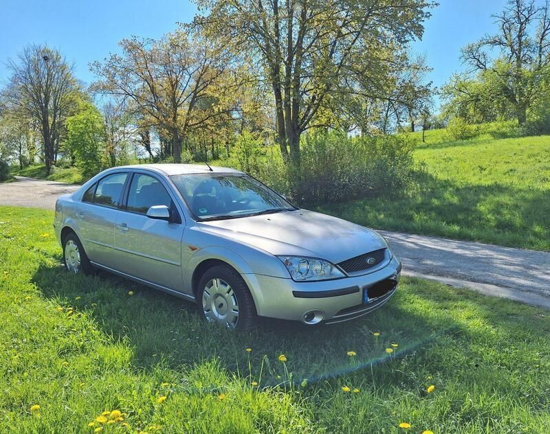 Silber Gebraucht 2002 Ford Mondeo Trend Limousine | 1.650 € (Guter Preis) - Bild 1/4