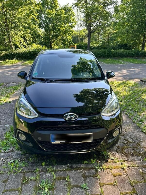 Schwarz Gebraucht 2016 Hyundai i10 Kleinwagen | 5.200 € (Fairer Preis) - Bild 1/4