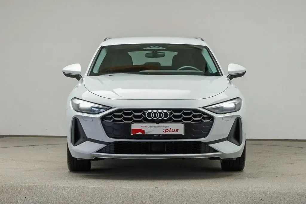 Gebraucht Audi A5 Ambiente 204 PS (150 kW) 2025 Gletscherweiß metallic Kombi