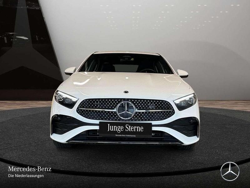 Gebraucht Mercedes A250 Advanced Plus 163 PS (119 kW) 2025 Weiß Limousine