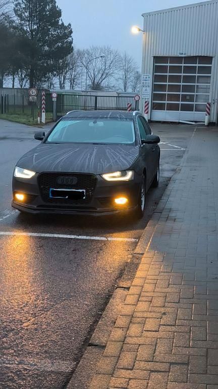 Gebraucht Audi A4 Design 177 PS (130 kW) 2012 Grau Kombi