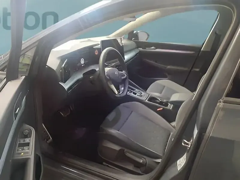 Gebraucht VW Golf VIII 150 PS (110 kW) 2025 Grau Kleinwagen
