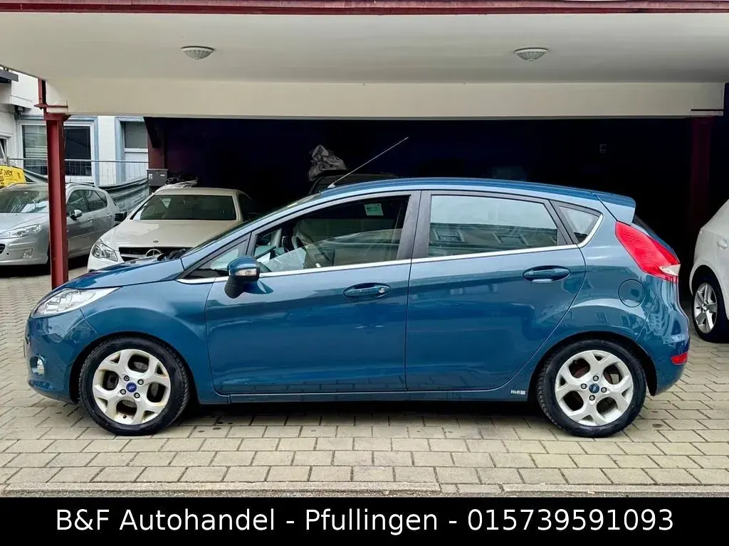 Usata Ford Fiesta Titanium 82 CV (60 kW) 2009 Cedar (g) Berlina