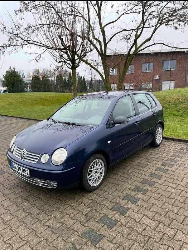 Blau Gebraucht 2004 VW Polo Limousine | 1.400 € (Guter Preis) - Bild 1/4