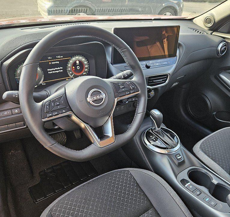 Neu Nissan Juke N-Connecta 143 PS (105 kW) 2025 Rot SUV