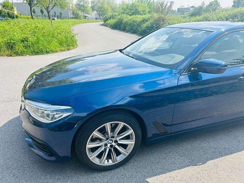 Gebraucht BMW 520 Efficient Dynamics 190 PS (139 kW) 2018 Blau Limousine