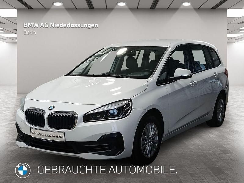 Weiß Gebraucht 2021 BMW 218 Gran Tourer Advantage Van / Kleinbus | 17.900 € (Fairer Preis) - Bild 1/4