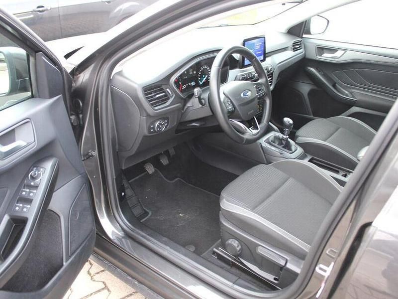 Gebraucht Ford Focus Cool & Connect 120 PS (88 kW) 2022 Grau Kombi
