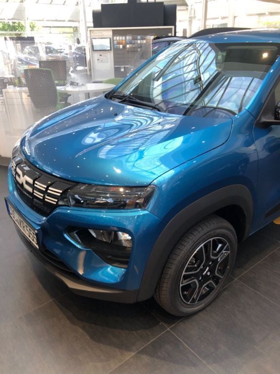 Blau Gebraucht 2023 Dacia Spring Essentiel Kleinwagen | 9.999 € (Superpreis) - Bild 1/4