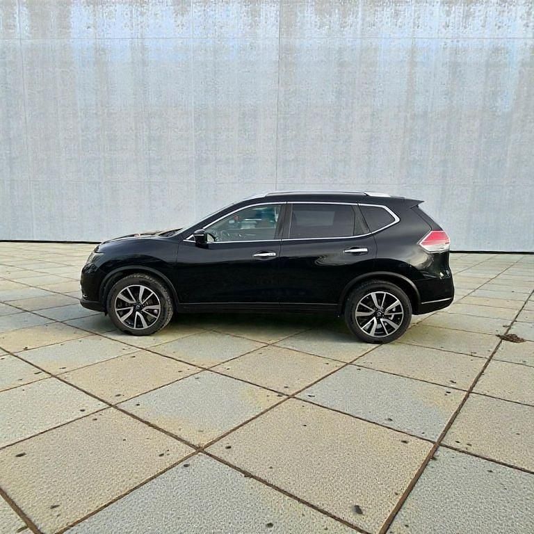 Gebraucht Nissan X-Trail Acenta 131 PS (96 kW) 2016 Black pearl (m) SUV