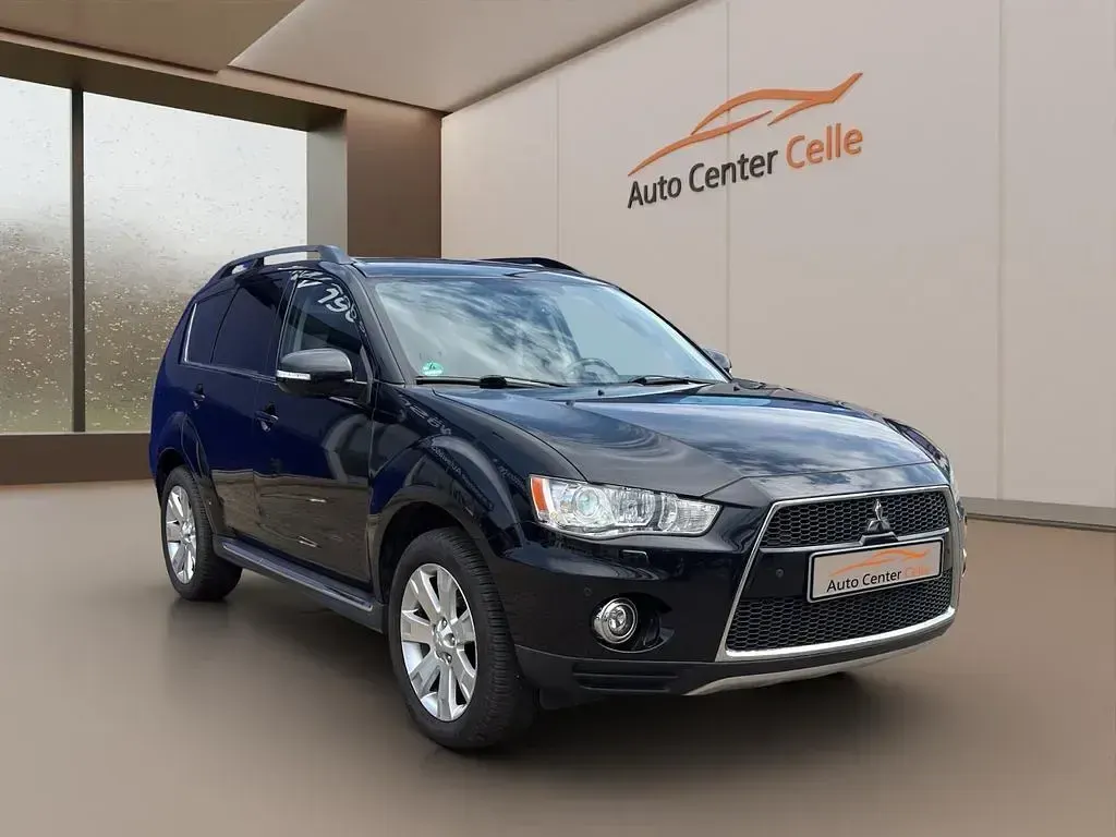 Gebraucht Mitsubishi Outlander Motion 177 PS (130 kW) 2012 Schwarz SUV