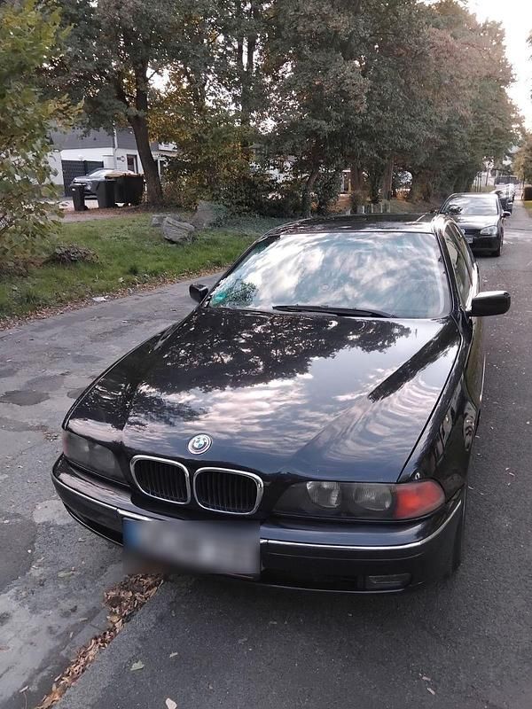 Blau Gebraucht 2000 BMW 528 Limousine | 3.200 € (Superpreis) - Bild 1/4