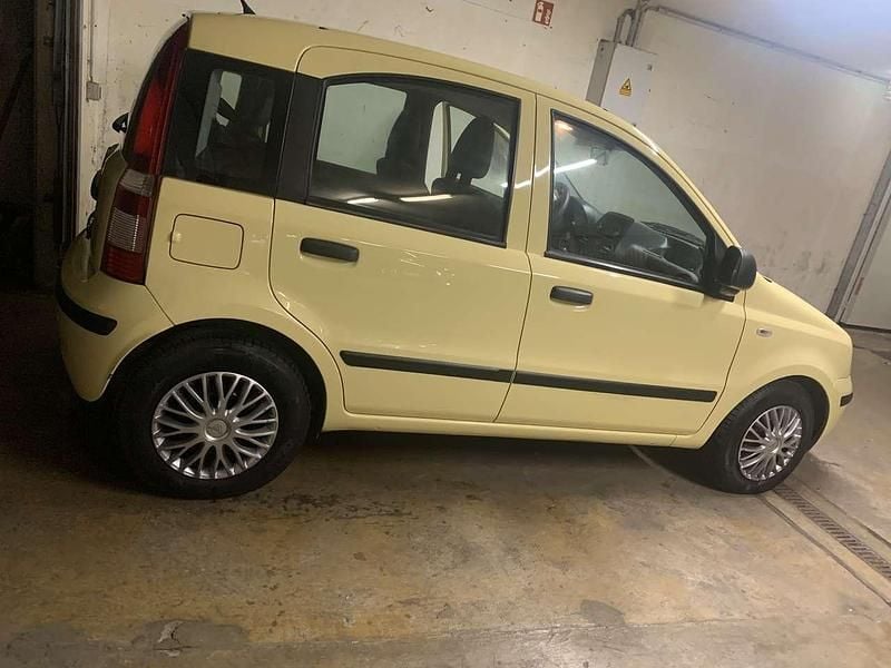 Gebraucht Fiat Panda 69 PS (50 kW) 2012 Gelb Kleinwagen