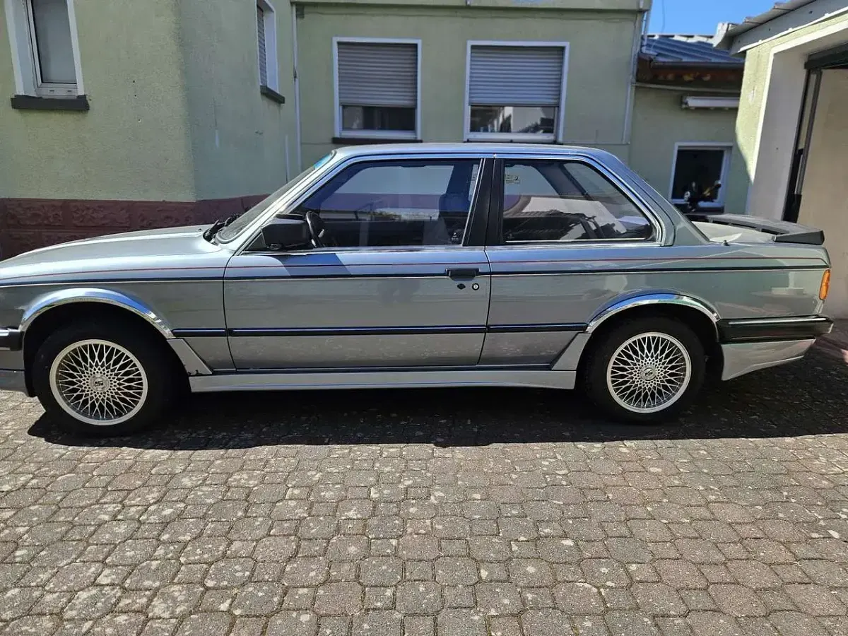 Gebraucht BMW 325 Basis 171 PS (125 kW) 1986 Silber Limousine