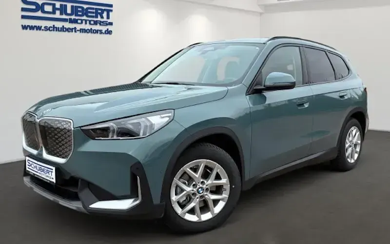 Używany BMW iX1 Performance 150 kW (204 KM) 2025 Zielony SUV