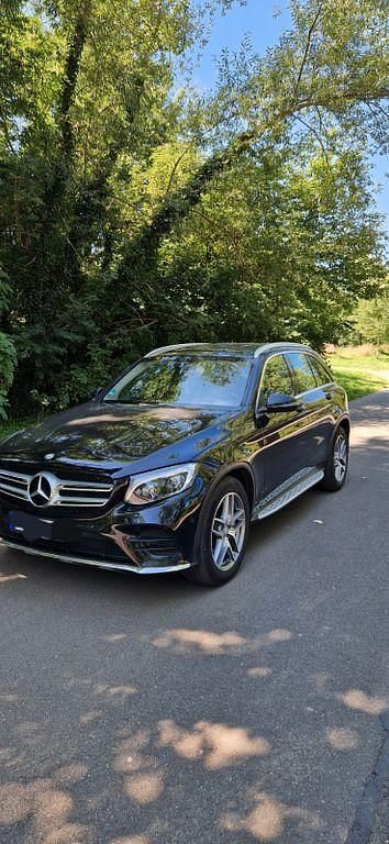 Schwarz Gebraucht 2016 Mercedes CLC250 Kleinwagen | 28.990 € - Bild 1/4