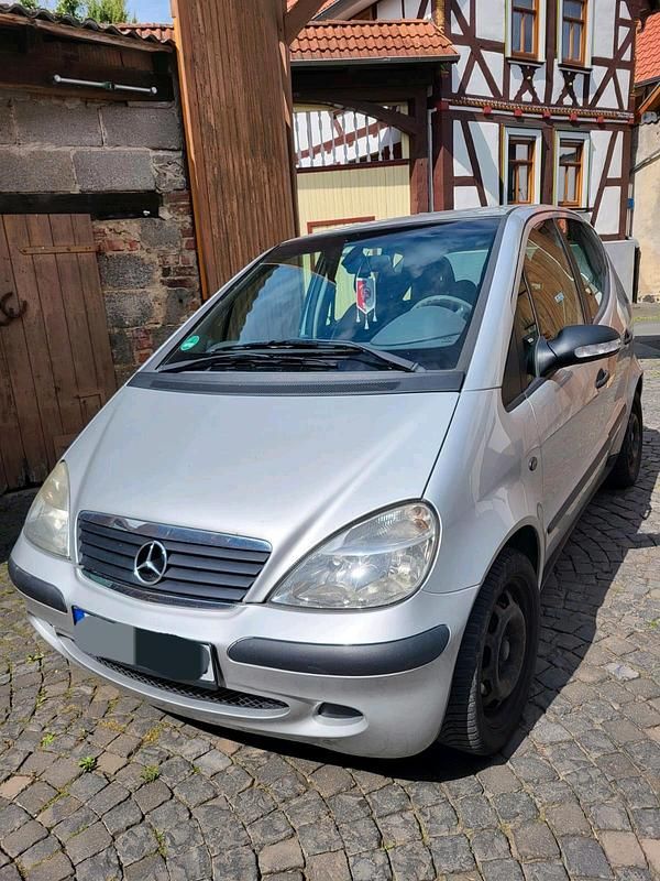 Silber Gebraucht 2003 Mercedes A160 Limousine | 1.100 € (Fairer Preis) - Bild 1/4