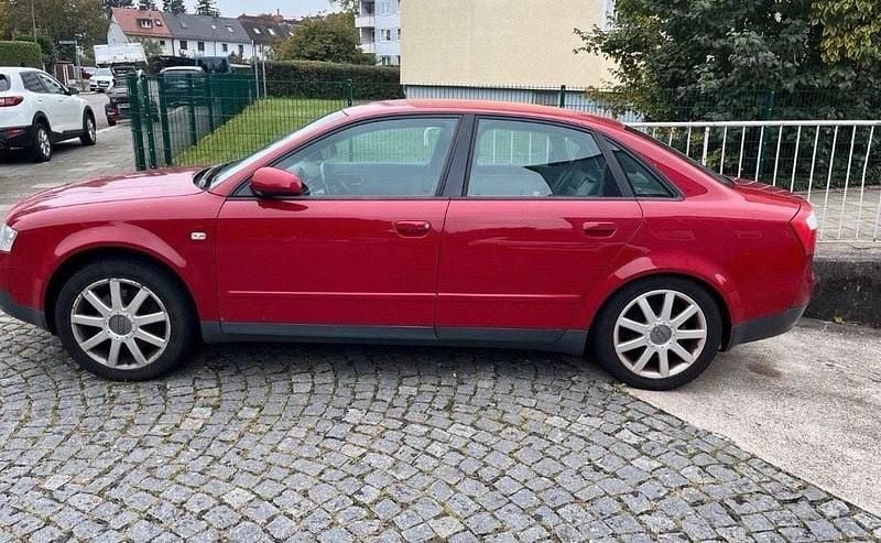 Gebraucht Audi A4 220 PS (161 kW) 2001 Rot Limousine