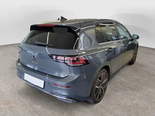 Gebraucht VW Golf VIII Edition 150 PS (110 kW) 2024 Grau Limousine