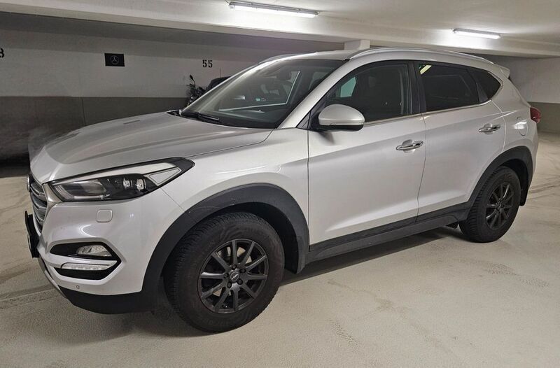 Silber Gebraucht 2015 Hyundai Tucson Style SUV | 12.900 € (Guter Preis) - Bild 1/4