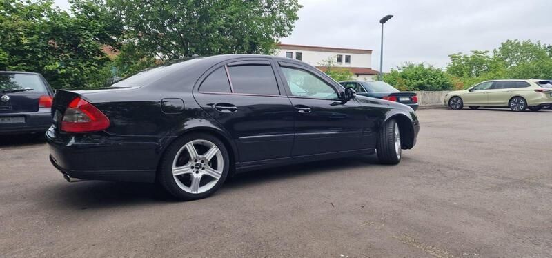 Gebraucht Mercedes E280 190 PS (139 kW) 2007 Schwarz Limousine