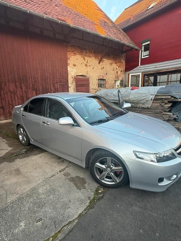 Grau Gebraucht 2007 Honda Accord Limousine | 5.300 € - Bild 1/4