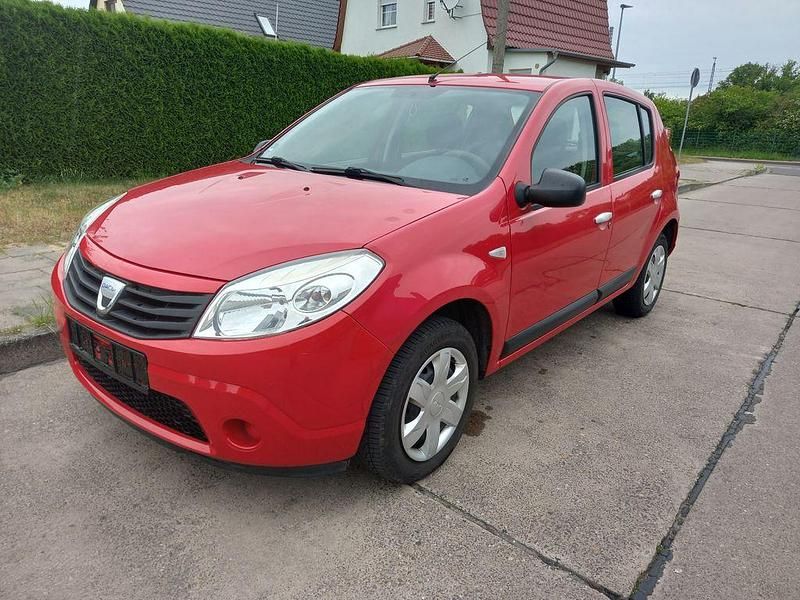 Rot Gebraucht 2009 Dacia Sandero Kleinwagen | 2.000 € (Guter Preis) - Bild 1/4
