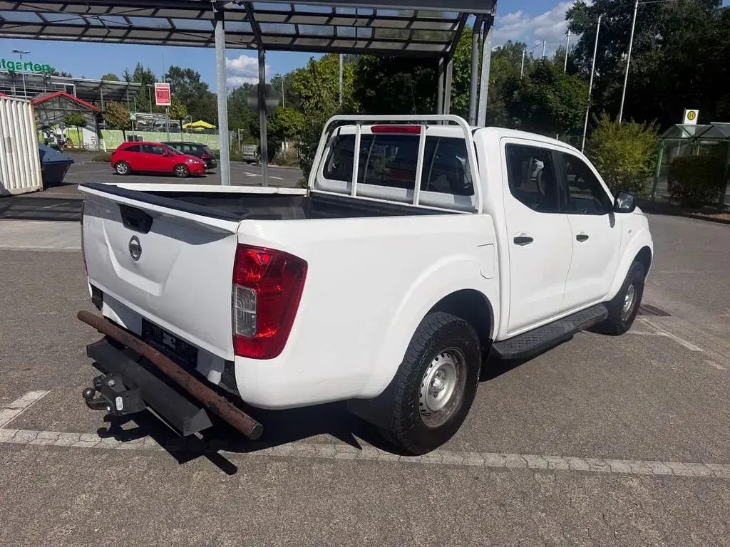 Gebraucht Nissan Navara 163 PS (119 kW) 2017 Weiß Pickup