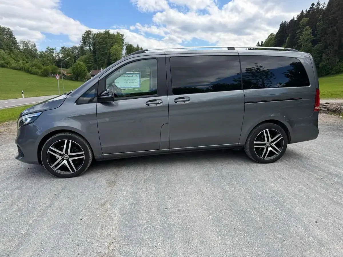 Gebraucht Mercedes V250 190 PS (139 kW) 2021 Grau Van / Kleinbus