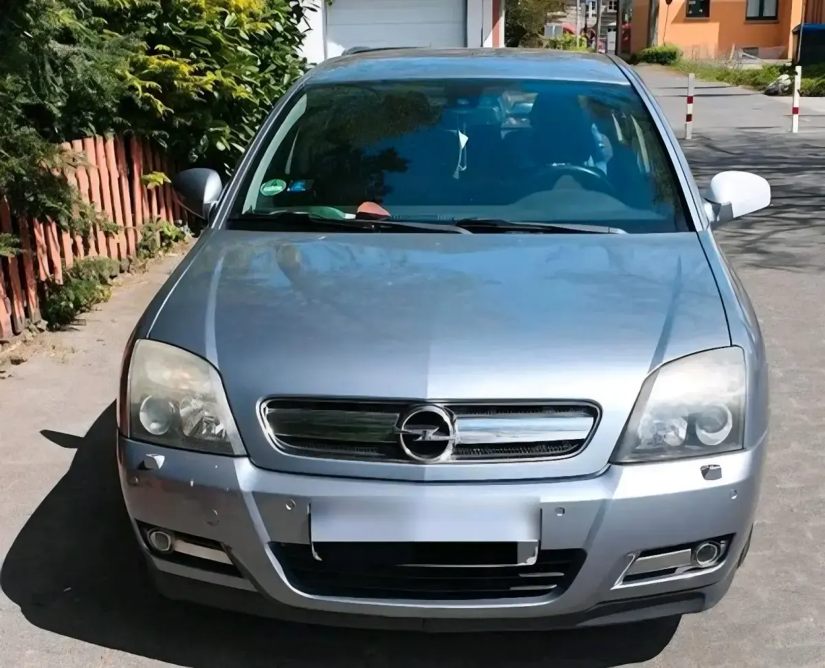 Gebraucht Opel Signum 155 PS (114 kW) 2005 Silber Kleinwagen