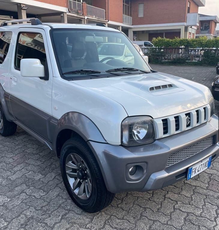 Gebraucht Suzuki Jimny Club 84 PS (61 kW) 2017 Silber SUV