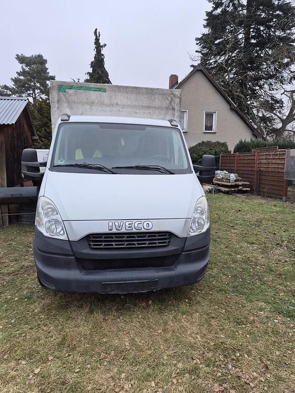 Weiß Gebraucht 2013 Iveco Daily | 8.600 € - Bild 1/3