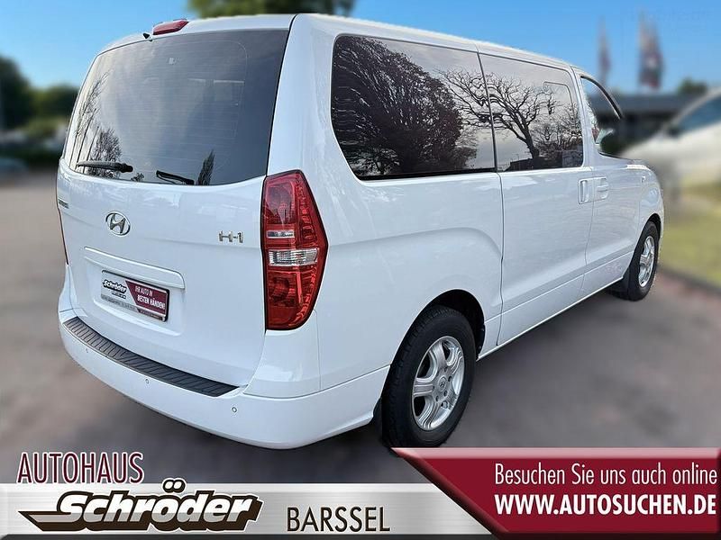 Gebraucht Hyundai H-1 Comfort 136 PS (100 kW) 2014 Weiß Van / Kleinbus