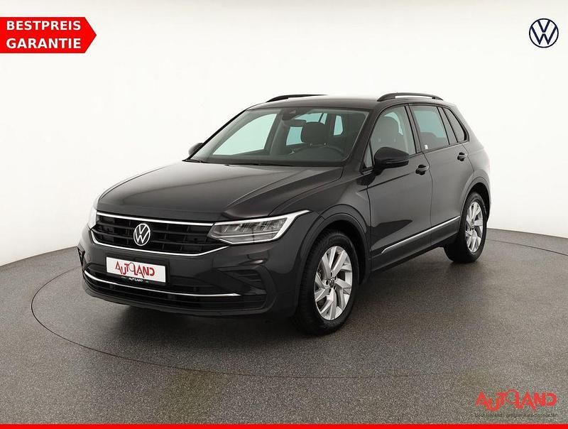 Grau Gebraucht 2022 VW Tiguan SUV | 28.990 € (Guter Preis) - Bild 1/4