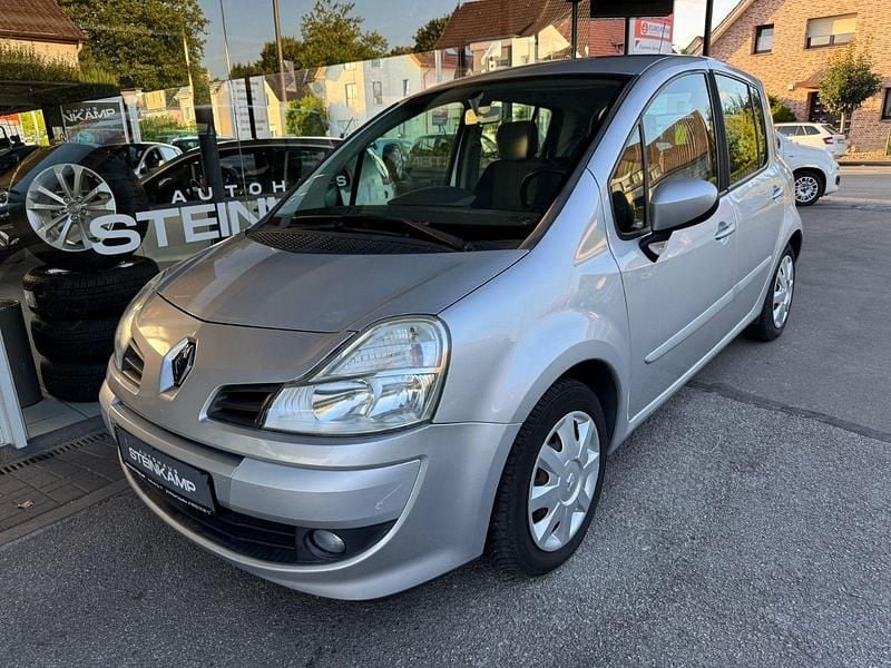 Grau Gebraucht 2010 Renault Modus Dynamique Van / Kleinbus | 3.890 € (Etwas zu teuer) - Bild 1/4