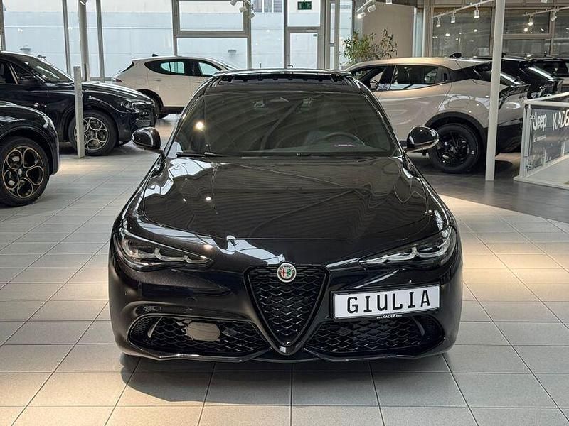 Neu Alfa Romeo Giulia 280 PS (205 kW) 2026 Nero vulcano Limousine