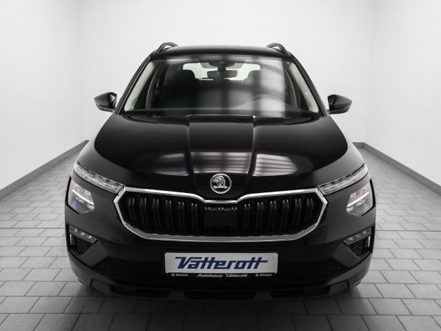 Neu Skoda Kamiq Essence 95 PS (69 kW) 2025 Schwarzmagic perleffekt SUV