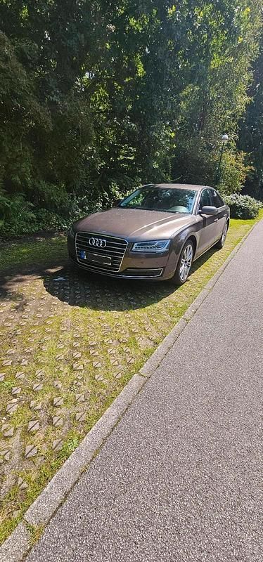 Braun Gebraucht 2015 Audi A8 Limousine | 23.900 € (Fairer Preis) - Bild 1/4