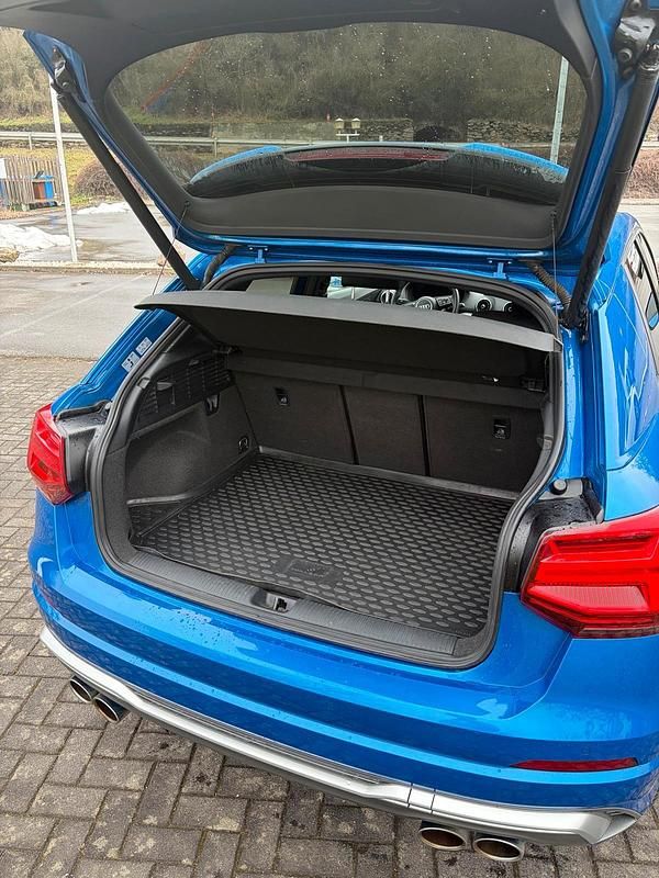 Gebraucht Audi SQ2 300 PS (220 kW) 2020 Blau SUV