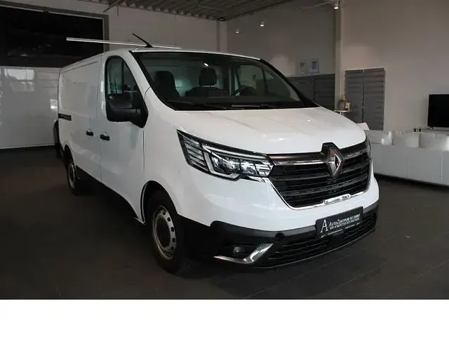 Gebraucht Renault Trafic 131 PS (96 kW) 2022 Weiß Van / Kleinbus