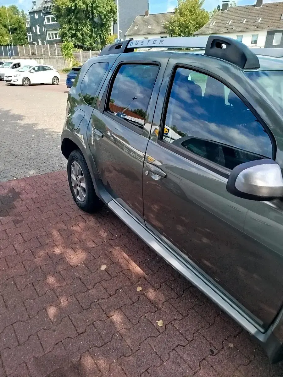 Gebraucht Dacia Duster 110 PS (80 kW) 2015 Grün SUV