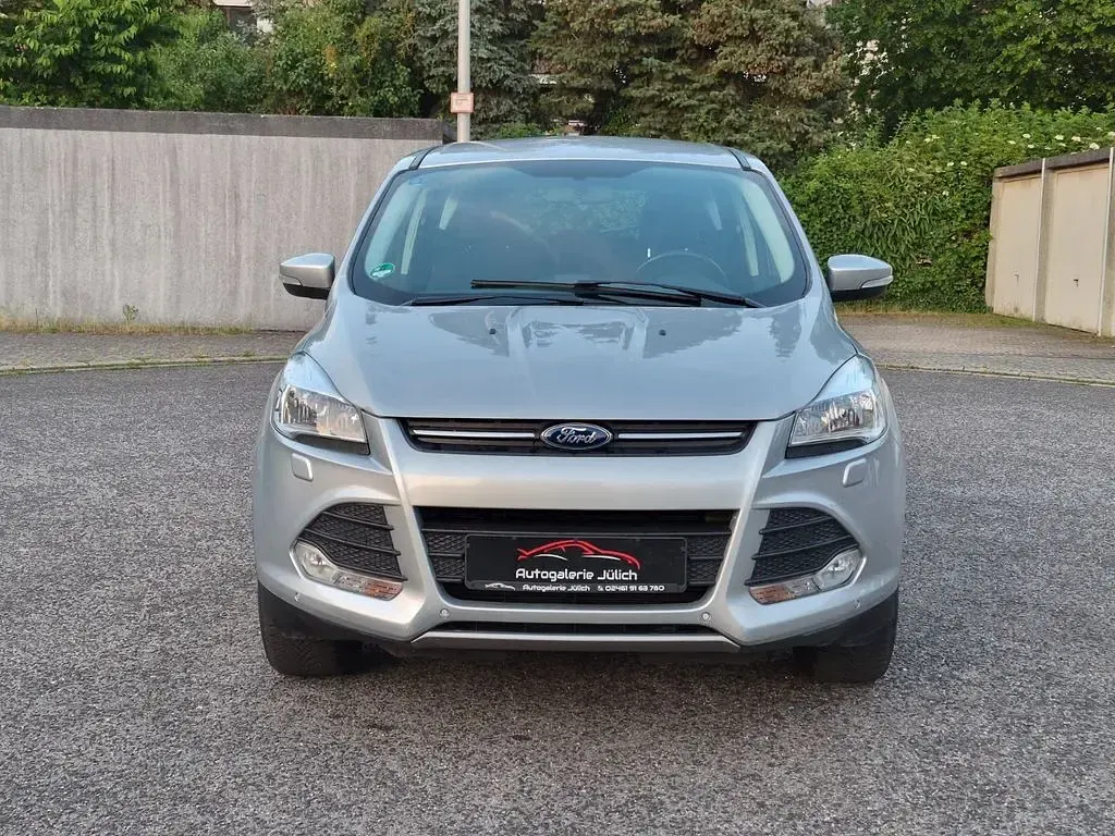 Gebraucht Ford Kuga Trend 150 PS (110 kW) 2015 Silber SUV