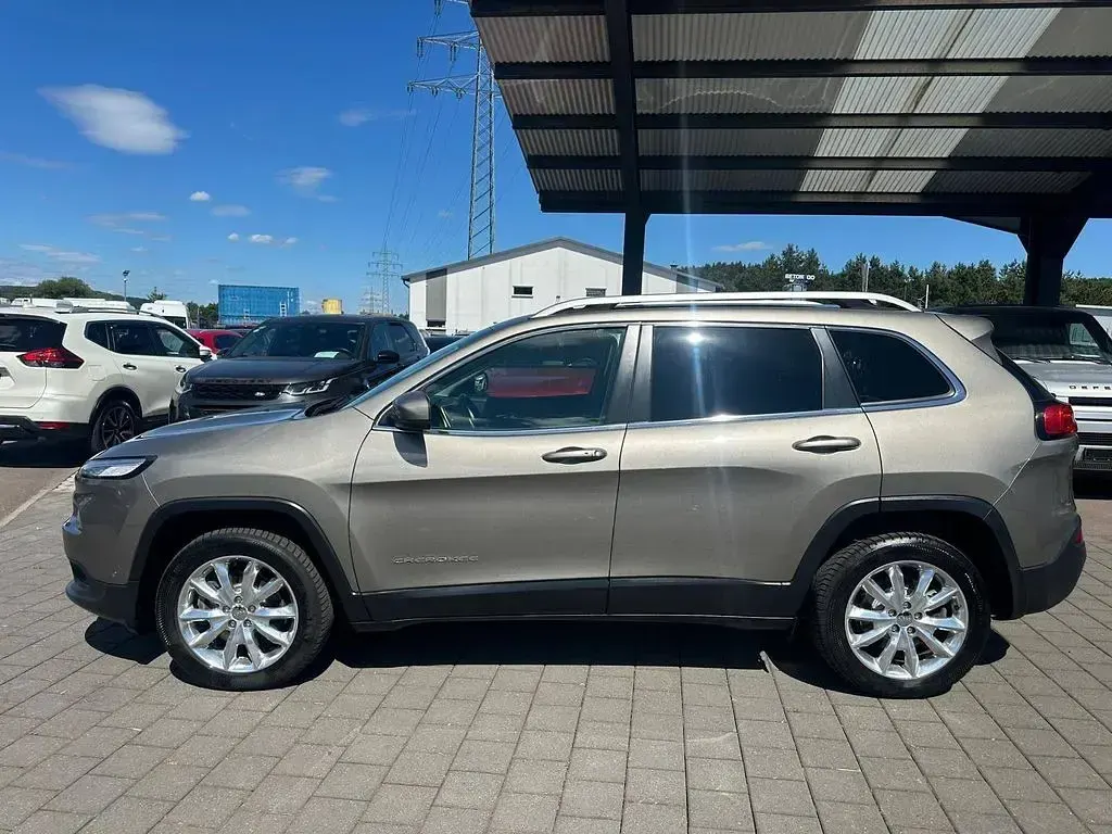 Gebraucht Jeep Cherokee Limited 200 PS (147 kW) 2017 Braun SUV