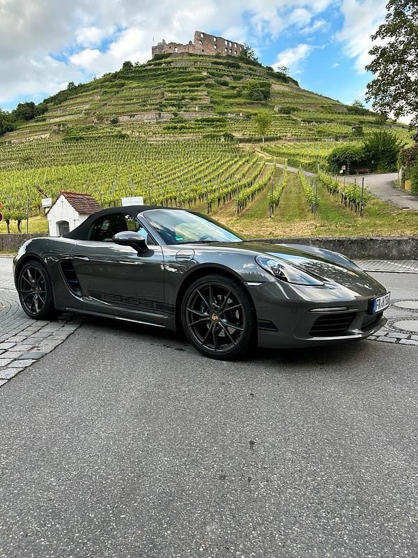 Grau Gebraucht 2024 Porsche Boxster Cabrio | 68.920 € (Teuer) - Bild 1/4