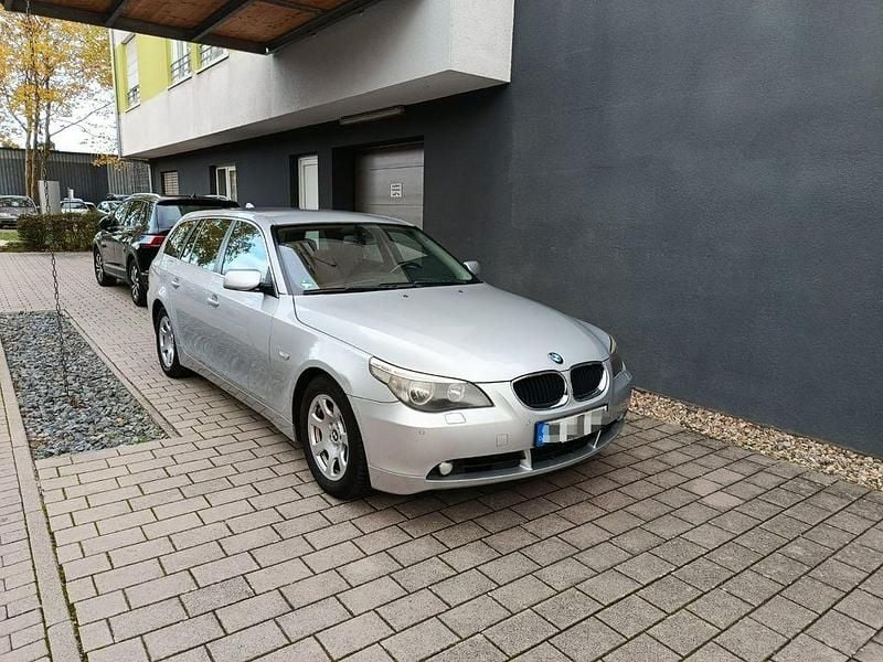 Silber Gebraucht 2005 BMW 525 Kombi | 2.990 € (Superpreis) - Bild 1/4